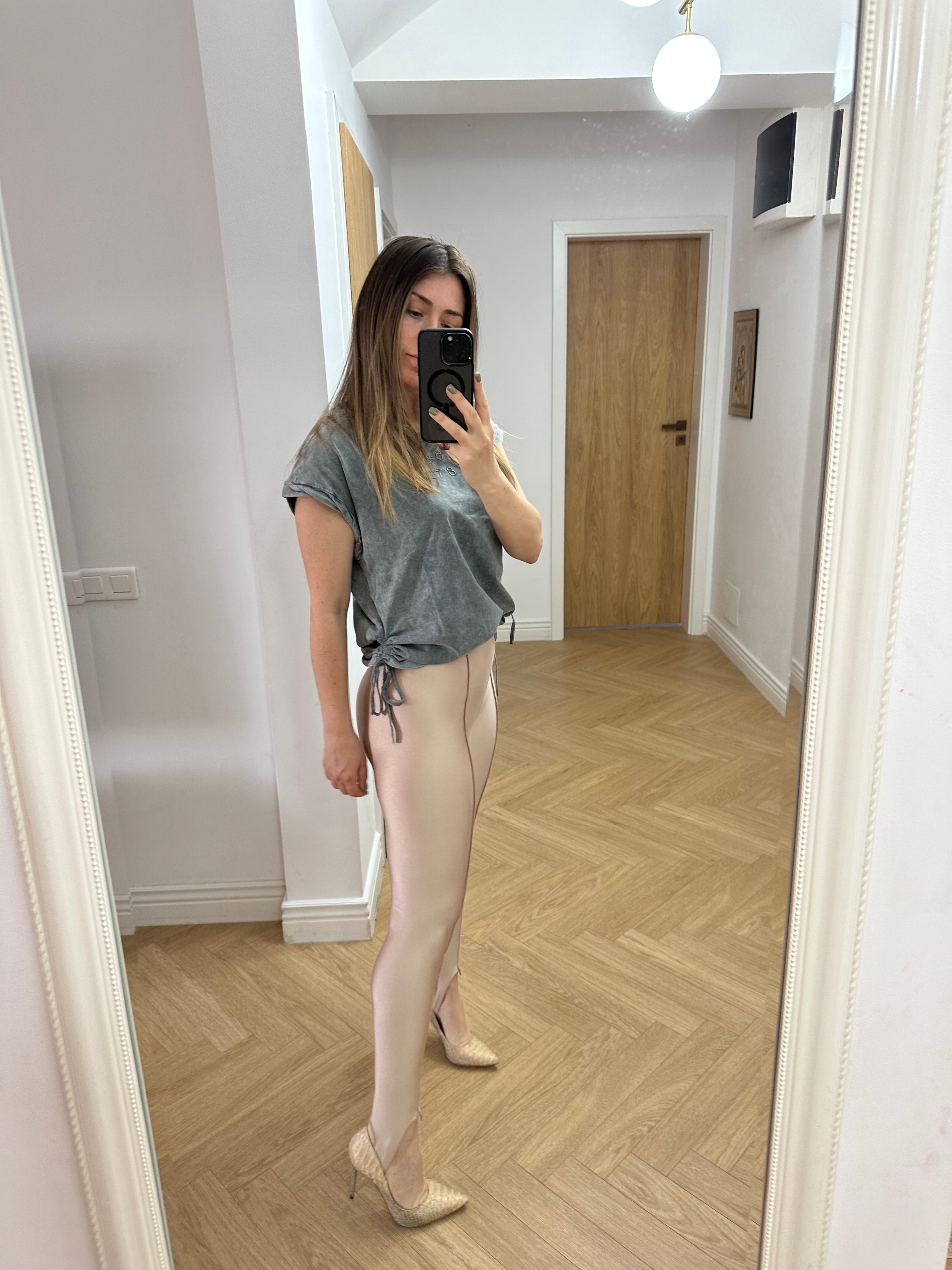Pantaloni “Famous” - pentru femei - Negru/ Maro/ Albastru Electric/ Gri/ Champagne/ Verde Smarald/ Rosu