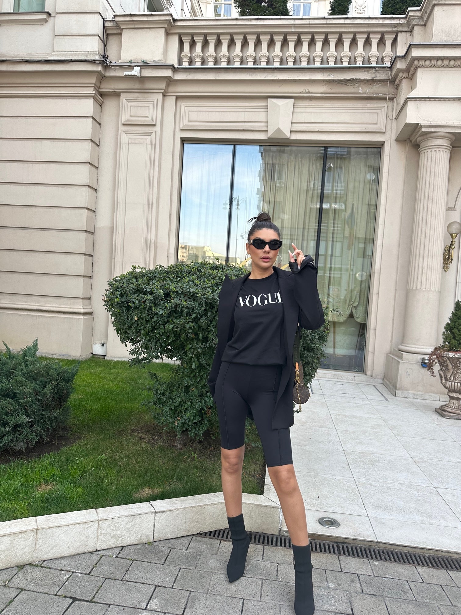 Tricou Vogue - pentru femei - Alb/  Negru